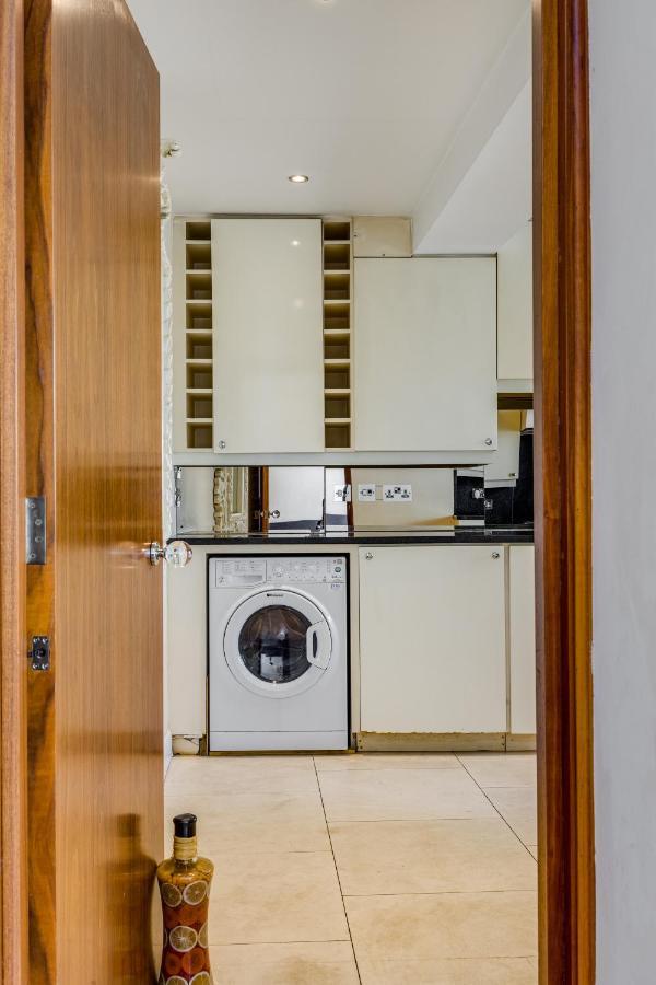 Care Property London- Apartments Buitenkant foto